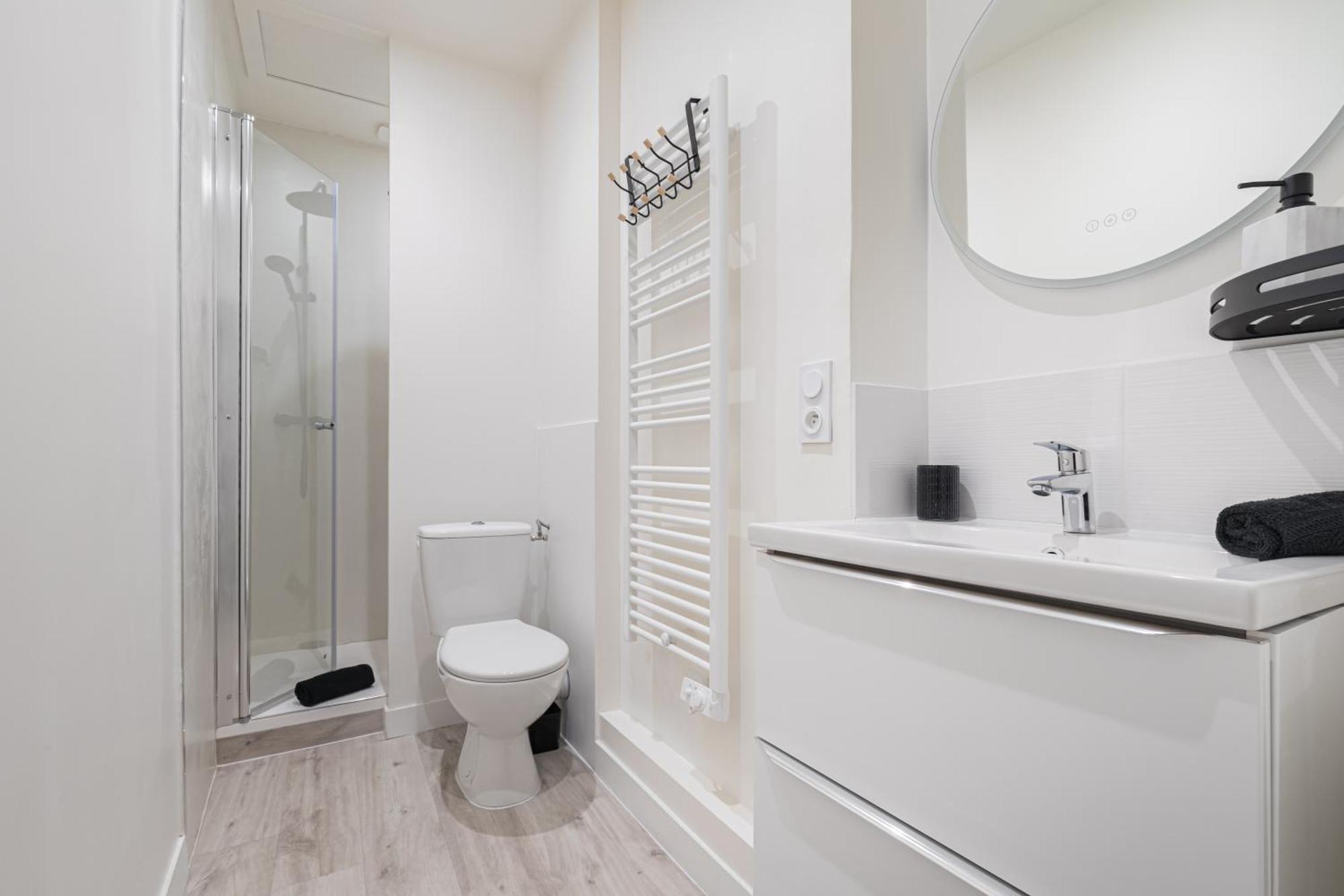 Cinema & Jacuzzi Aux Etoiles - Casabianca Suite Saint-Etienne  Esterno foto