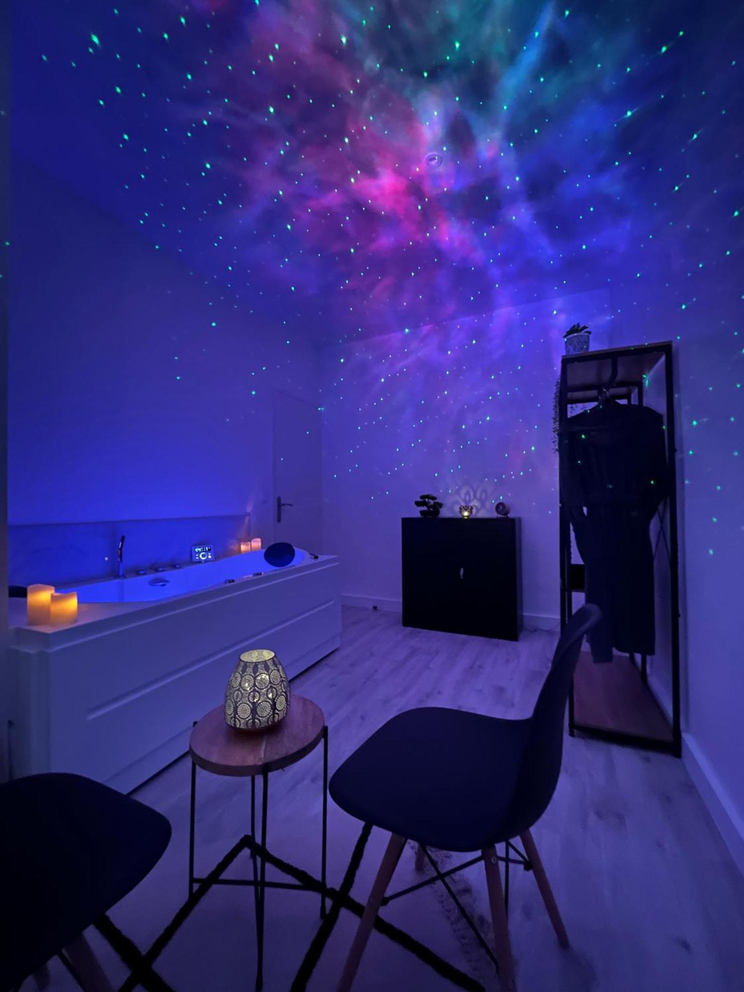 Cinema & Jacuzzi Aux Etoiles - Casabianca Suite Saint-Etienne  Esterno foto